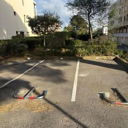 Résidence De La *